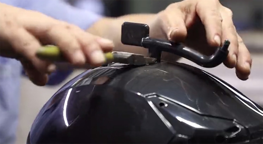 three-dimensional laser cutting machine,3D laser cutting motorcycle helmet,helmet laser cutting machine