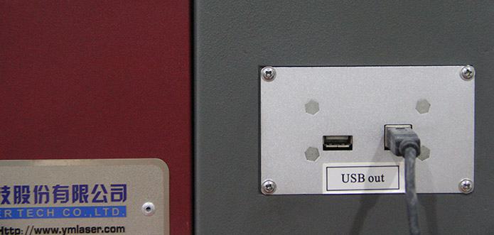 Plug and play USB port